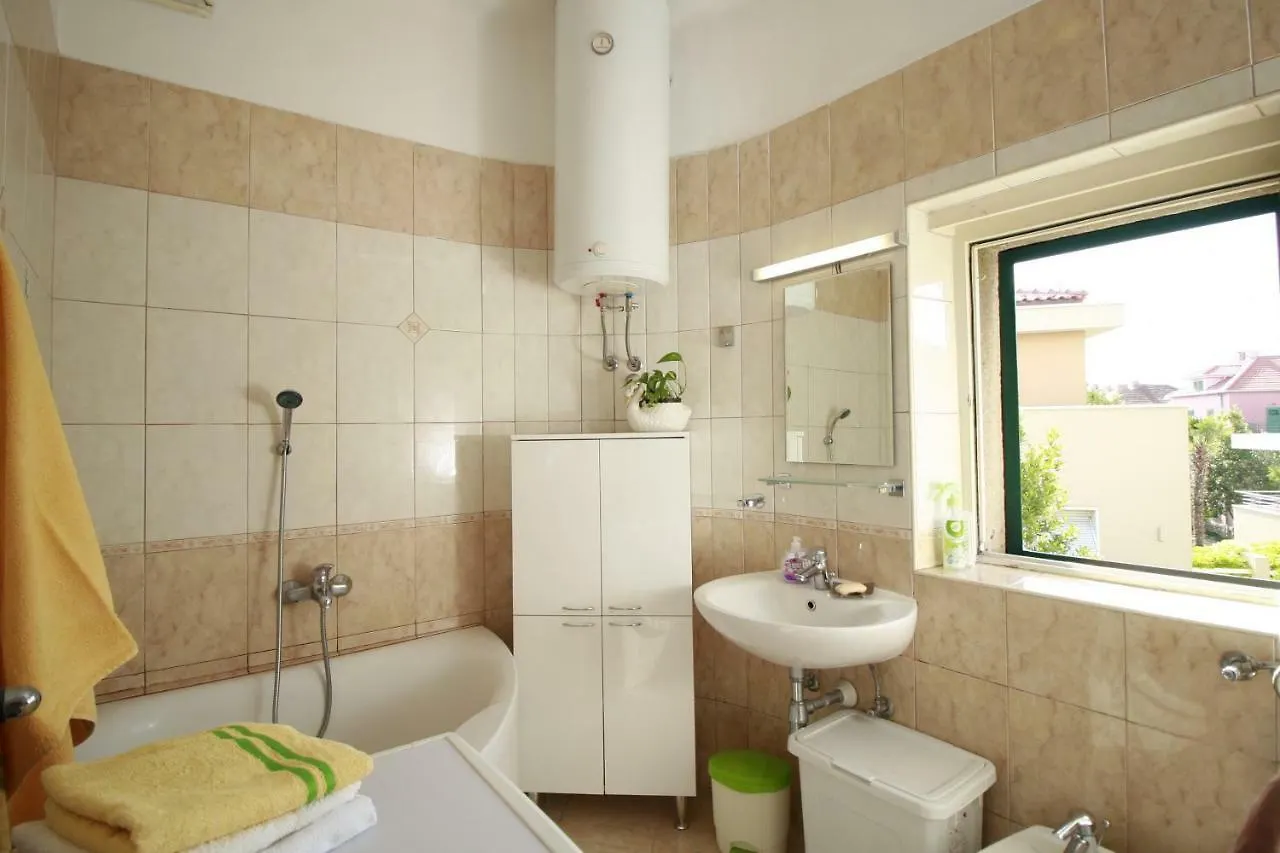 Spacious Apartment In The Center Split